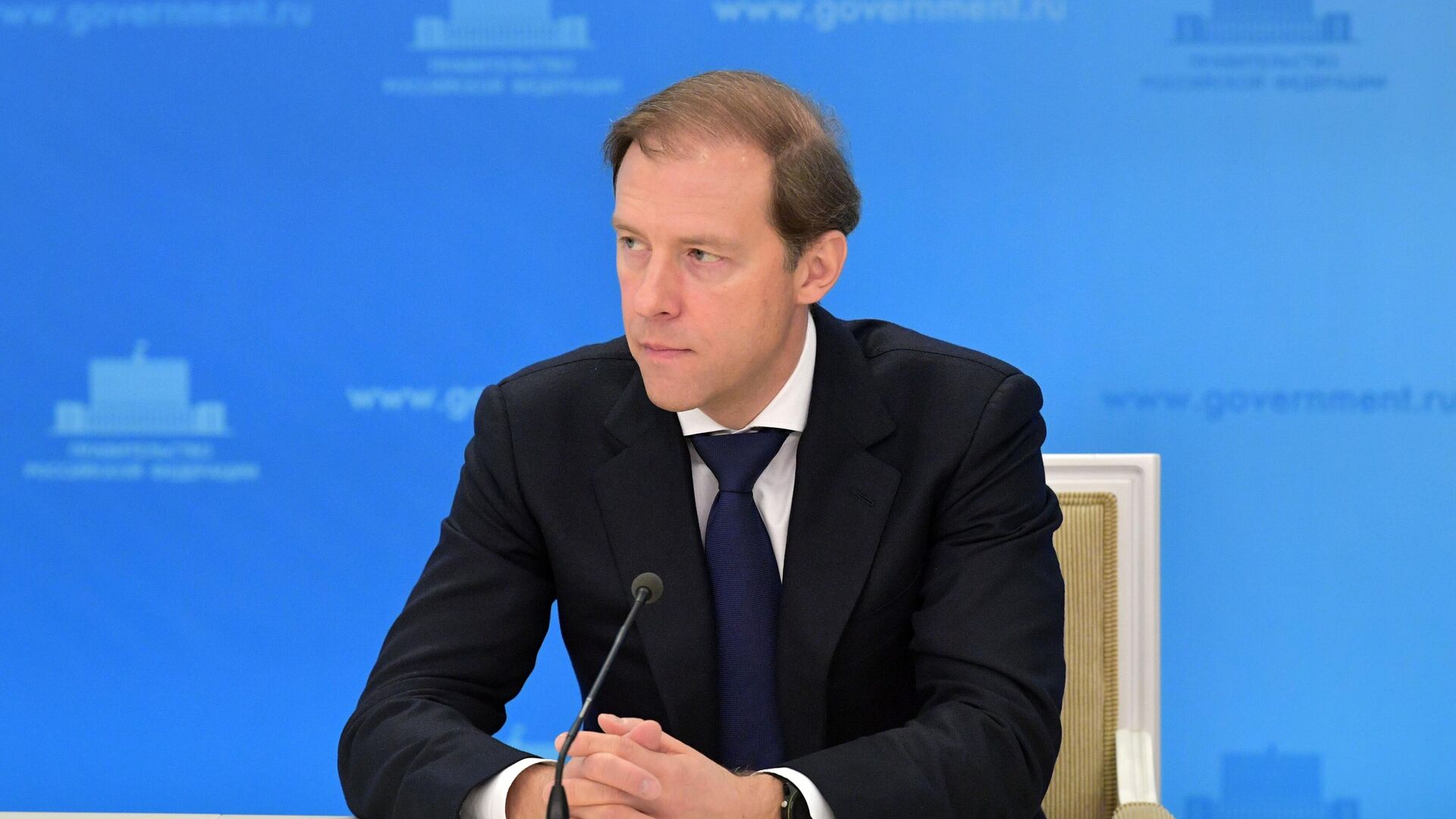 Мантуров призвал наращивать партнерство России и Индии